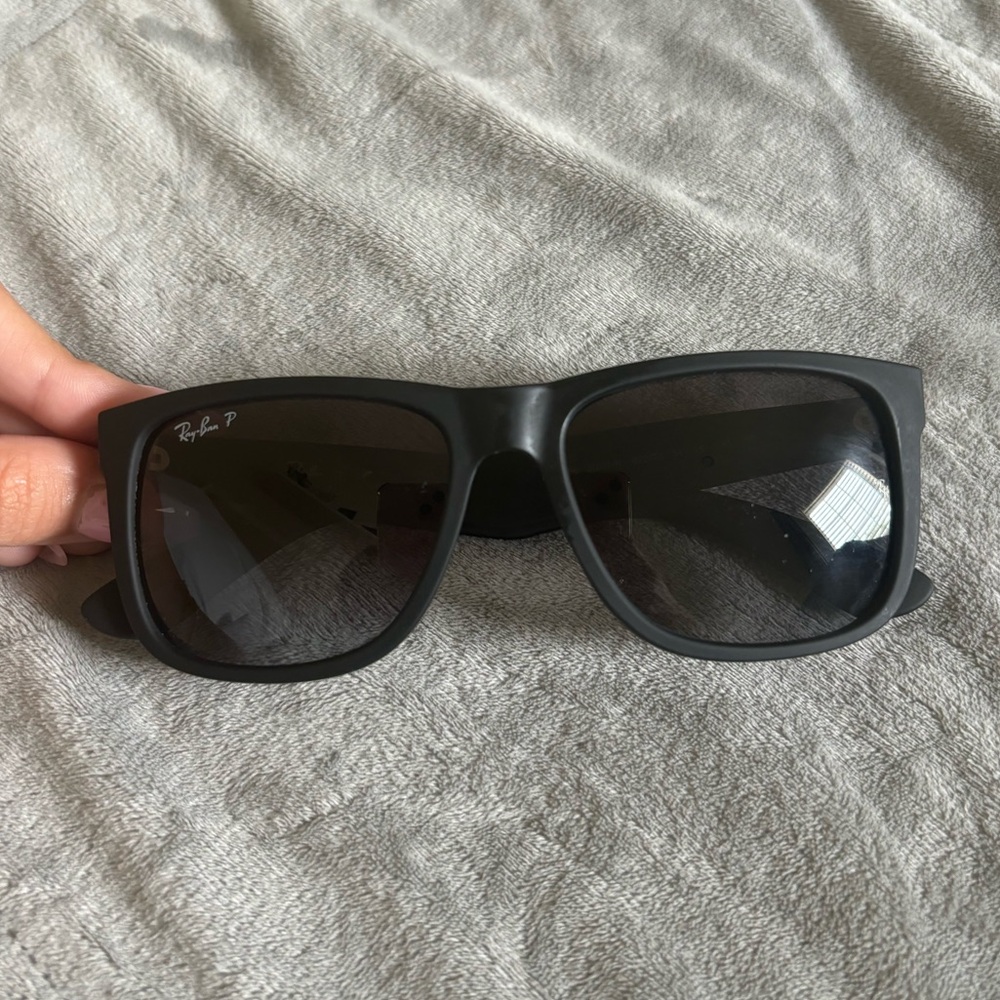 Ray-Ban Matte Black Justin Polarized